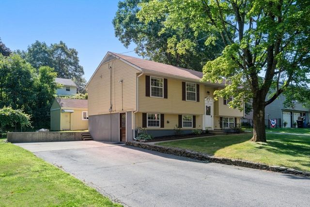 85 Tower Street, Hudson, MA 01749