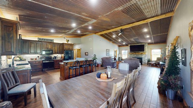 313 CR 4617, Troup, TX 75789