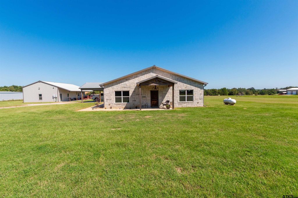 313 CR 4617, Troup, TX 75789