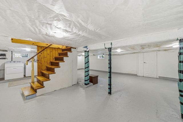 39 Brook St, Mansfield, MA 02048