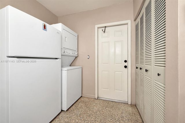 11300 NW 62nd Ave, Hialeah, FL 33012