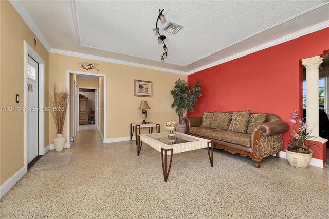 11300 NW 62nd Ave, Hialeah, FL 33012