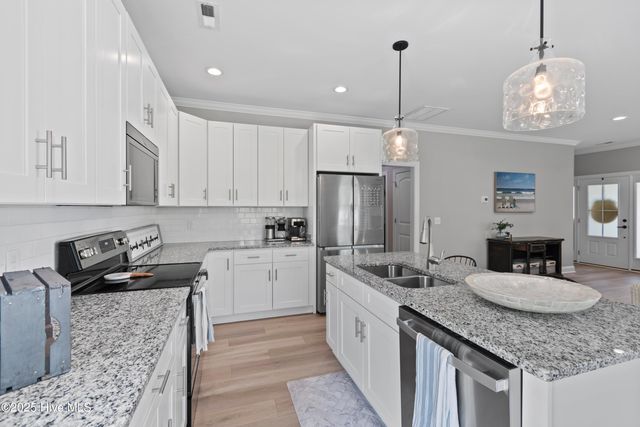 831 Treasure Cove Lane SW, Supply, NC 28462