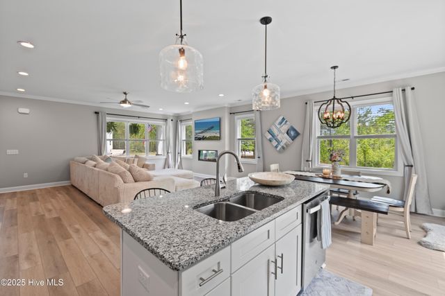 831 Treasure Cove Lane SW, Supply, NC 28462