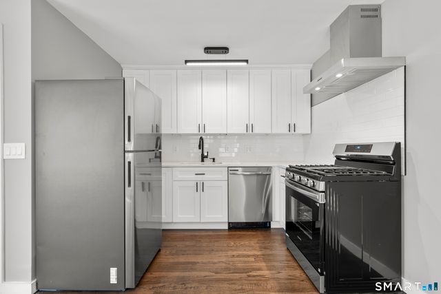 105 Richmond Hill Avenue 2, Stamford, CT 06902
