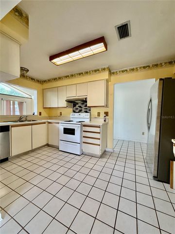 7314 WOODHALL COURT, Tampa, FL 33634