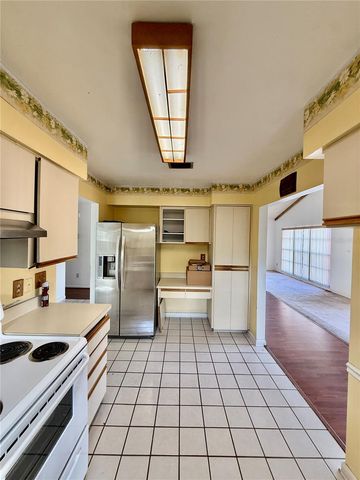 7314 WOODHALL COURT, Tampa, FL 33634