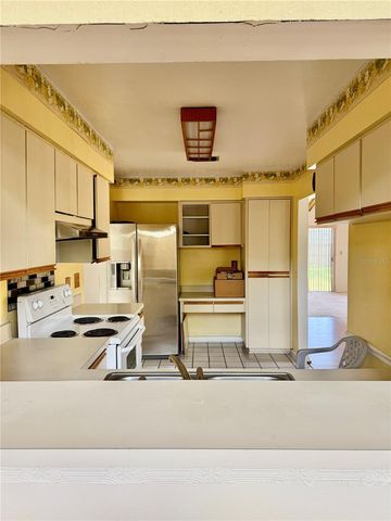 7314 WOODHALL COURT, Tampa, FL 33634