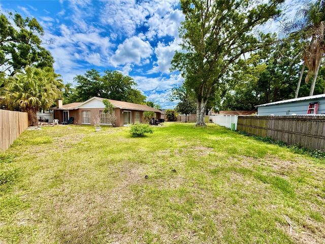 7314 WOODHALL COURT, Tampa, FL 33634