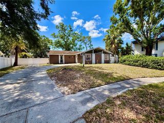 7314 WOODHALL COURT, Tampa, FL 33634