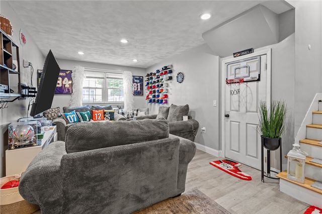 71 Garfield Street, North Providence, RI 02904