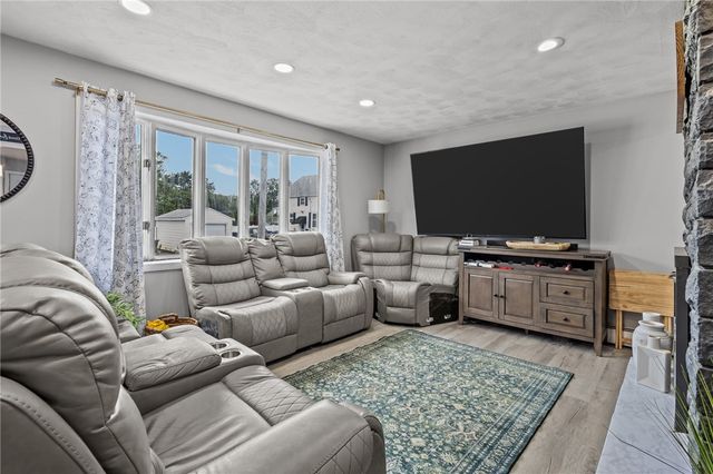 71 Garfield Street, North Providence, RI 02904