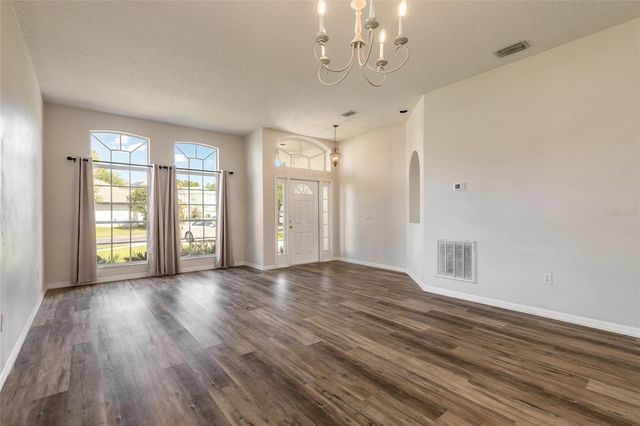 122 SPRING GLEN DRIVE, Debary, FL 32713