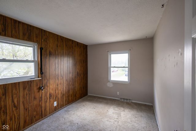 2322 Aspen Court, Anderson, IN 46011