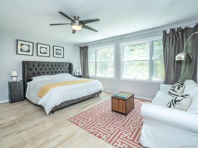 135 Old Meeting House Road, Westhampton Beach, NY 11978
