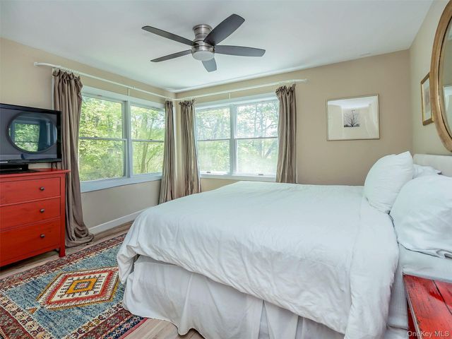 135 Old Meeting House Road, Westhampton Beach, NY 11978