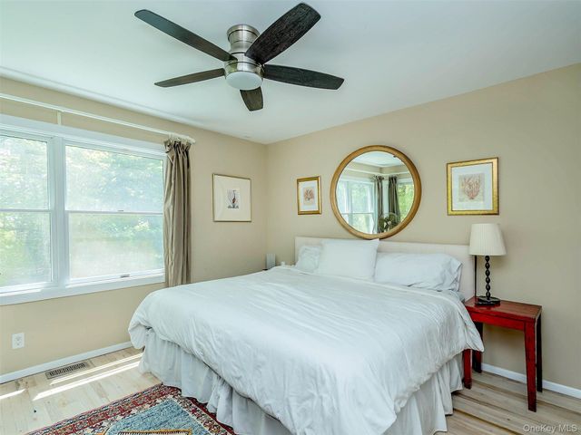 135 Old Meeting House Road, Westhampton Beach, NY 11978