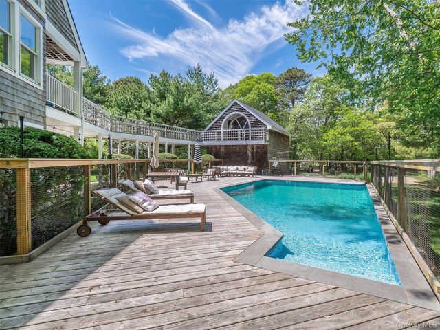 135 Old Meeting House Road, Westhampton Beach, NY 11978