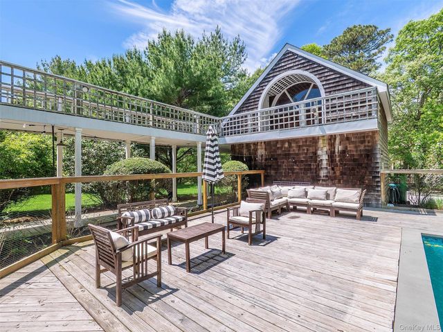 135 Old Meeting House Road, Westhampton Beach, NY 11978