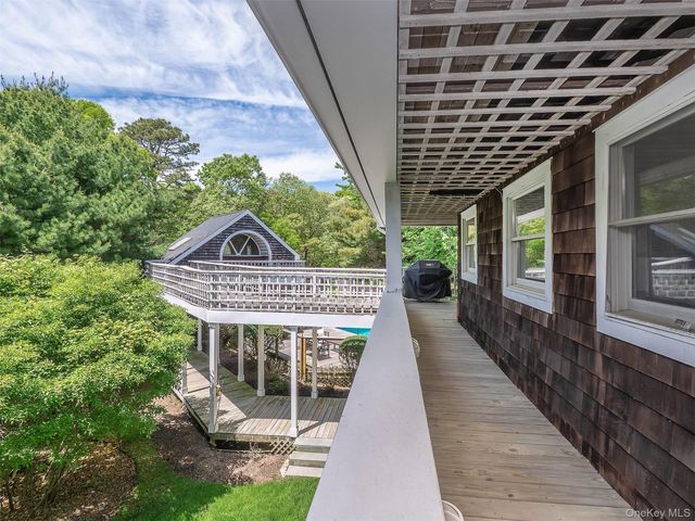 135 Old Meeting House Road, Westhampton Beach, NY 11978