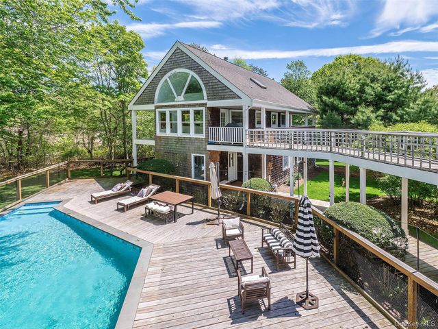 135 Old Meeting House Road, Westhampton Beach, NY 11978