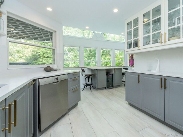 135 Old Meeting House Road, Westhampton Beach, NY 11978