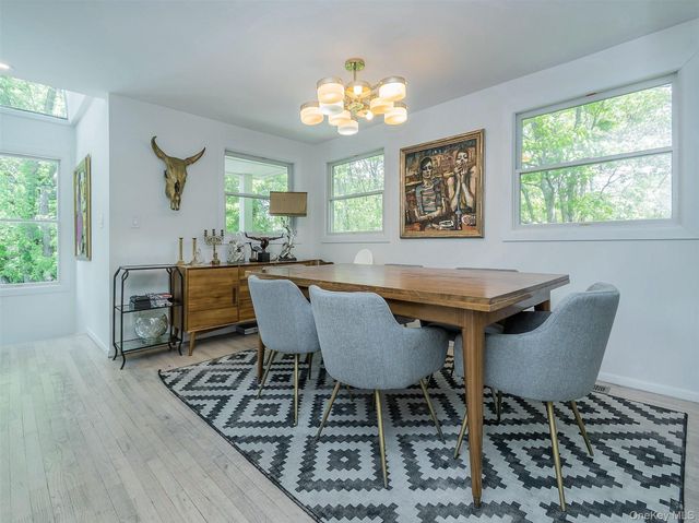 135 Old Meeting House Road, Westhampton Beach, NY 11978