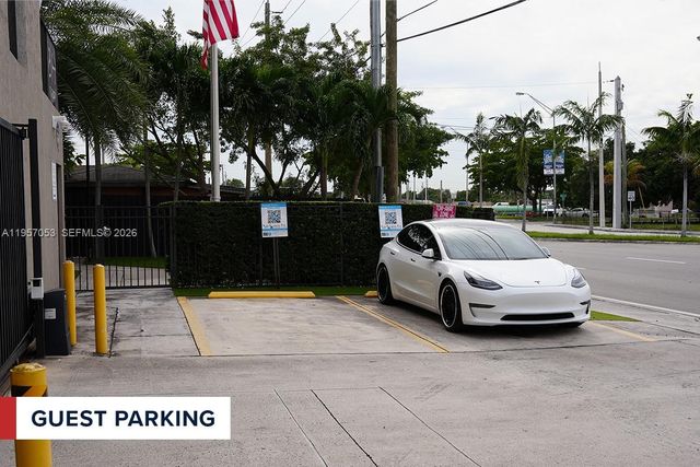 211 NW 72nd Ave 301, Miami, FL 33126