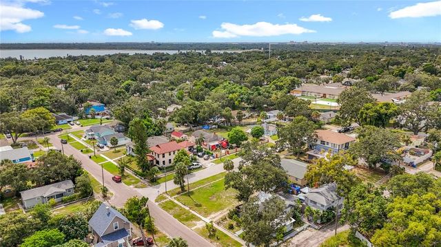 1831 10TH STREET S, St Petersburg, FL 33705