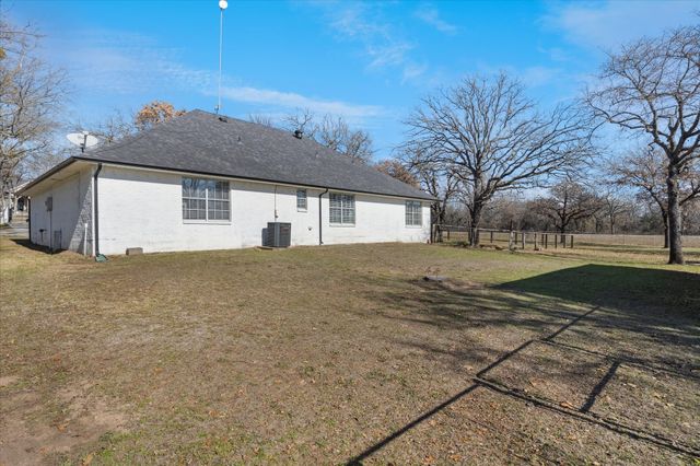 135 County Road 4929, Newark, TX 76071
