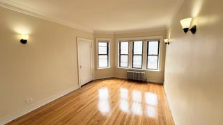 8748 S Dauphin Avenue 2A, Chicago, IL 60619