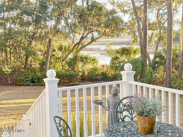 109 Five Oaks Circle, Beaufort, SC 29902