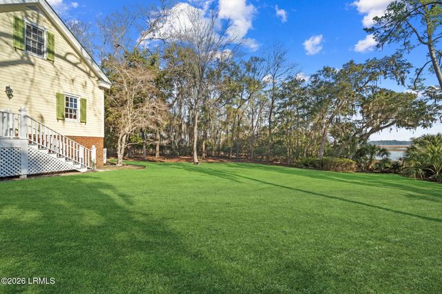 109 Five Oaks Circle, Beaufort, SC 29902