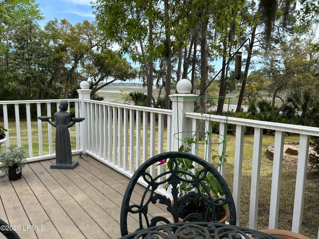 109 Five Oaks Circle, Beaufort, SC 29902