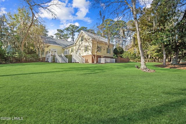 109 Five Oaks Circle, Beaufort, SC 29902