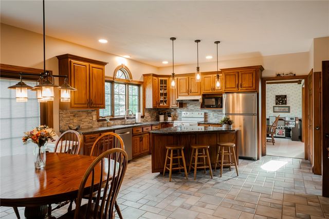 2444 Luray Drive, Troy, OH 45373