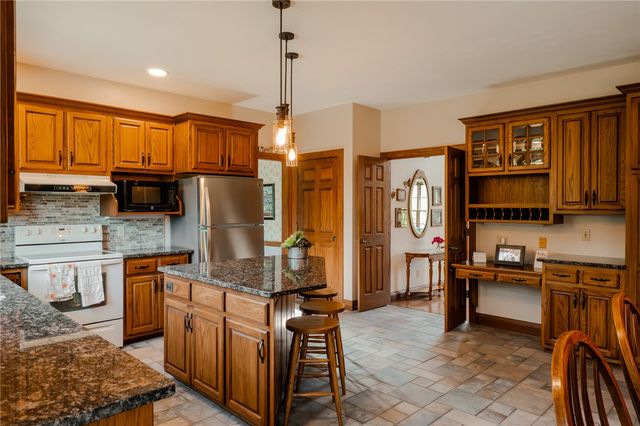 2444 Luray Drive, Troy, OH 45373
