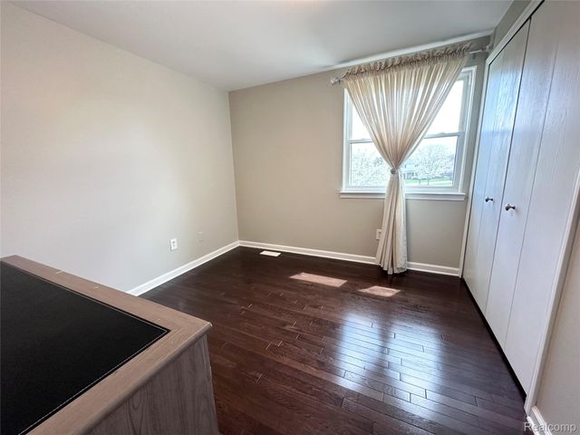 4581 Benjamin Drive, Sterling Heights, MI 48310