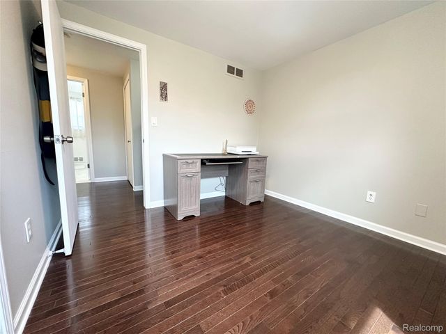 4581 Benjamin Drive, Sterling Heights, MI 48310