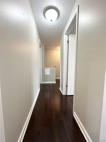 4581 Benjamin Drive, Sterling Heights, MI 48310