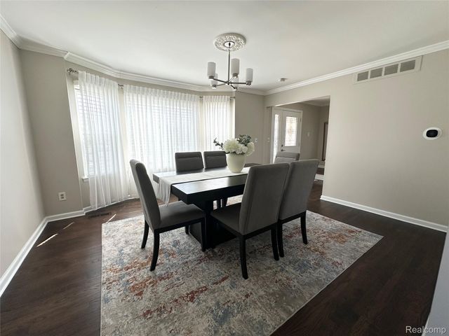 4581 Benjamin Drive, Sterling Heights, MI 48310