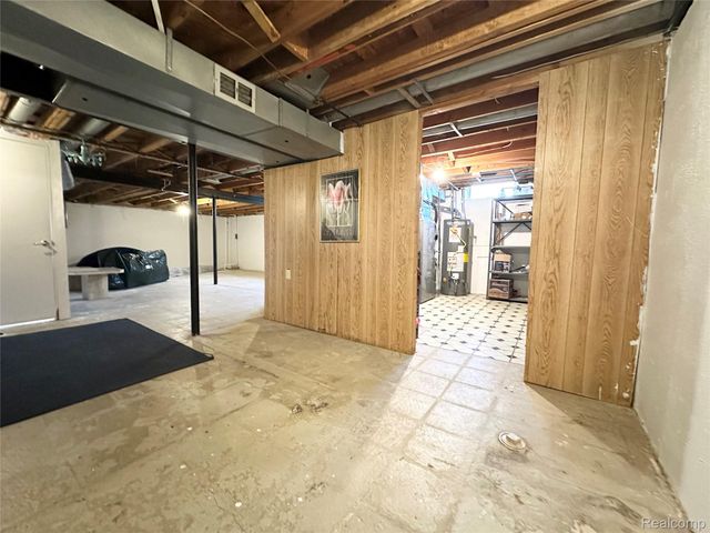 4581 Benjamin Drive, Sterling Heights, MI 48310