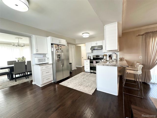 4581 Benjamin Drive, Sterling Heights, MI 48310