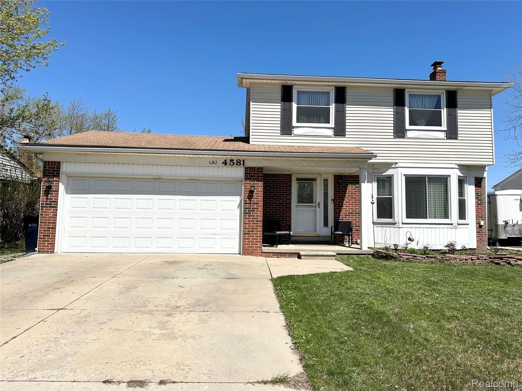 4581 Benjamin Drive, Sterling Heights, MI 48310