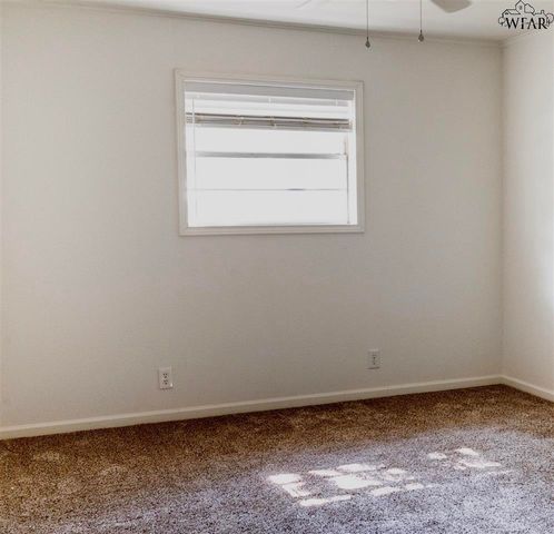 408 N Glenn Street, Henrietta, TX 76365