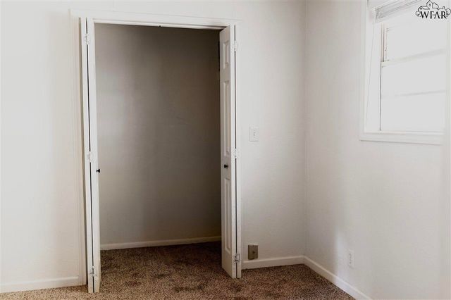 408 N Glenn Street, Henrietta, TX 76365