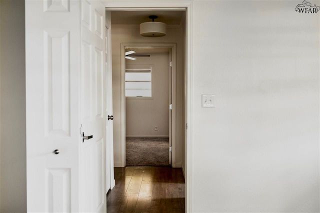 408 N Glenn Street, Henrietta, TX 76365