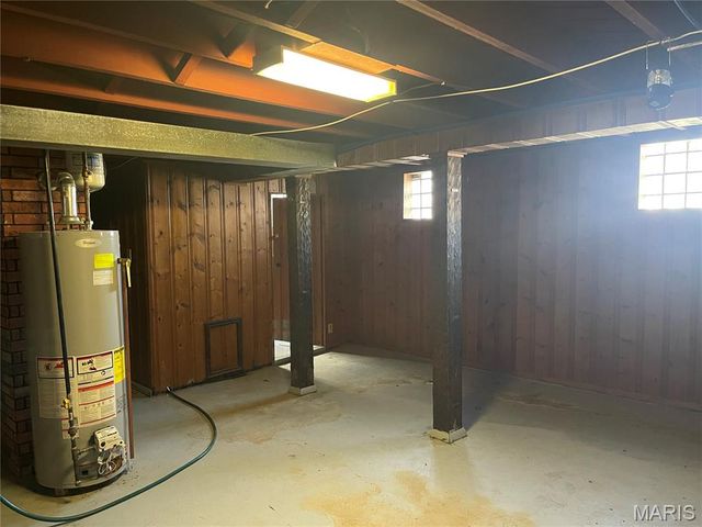 10035 Clairmont Drive, St Louis, MO 63136