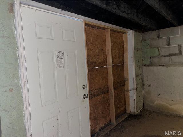 10035 Clairmont Drive, St Louis, MO 63136