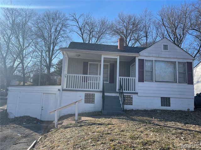 10035 Clairmont Drive, St Louis, MO 63136